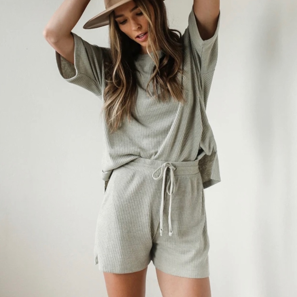 Maxwell Summer Daze Set (Light Olive)